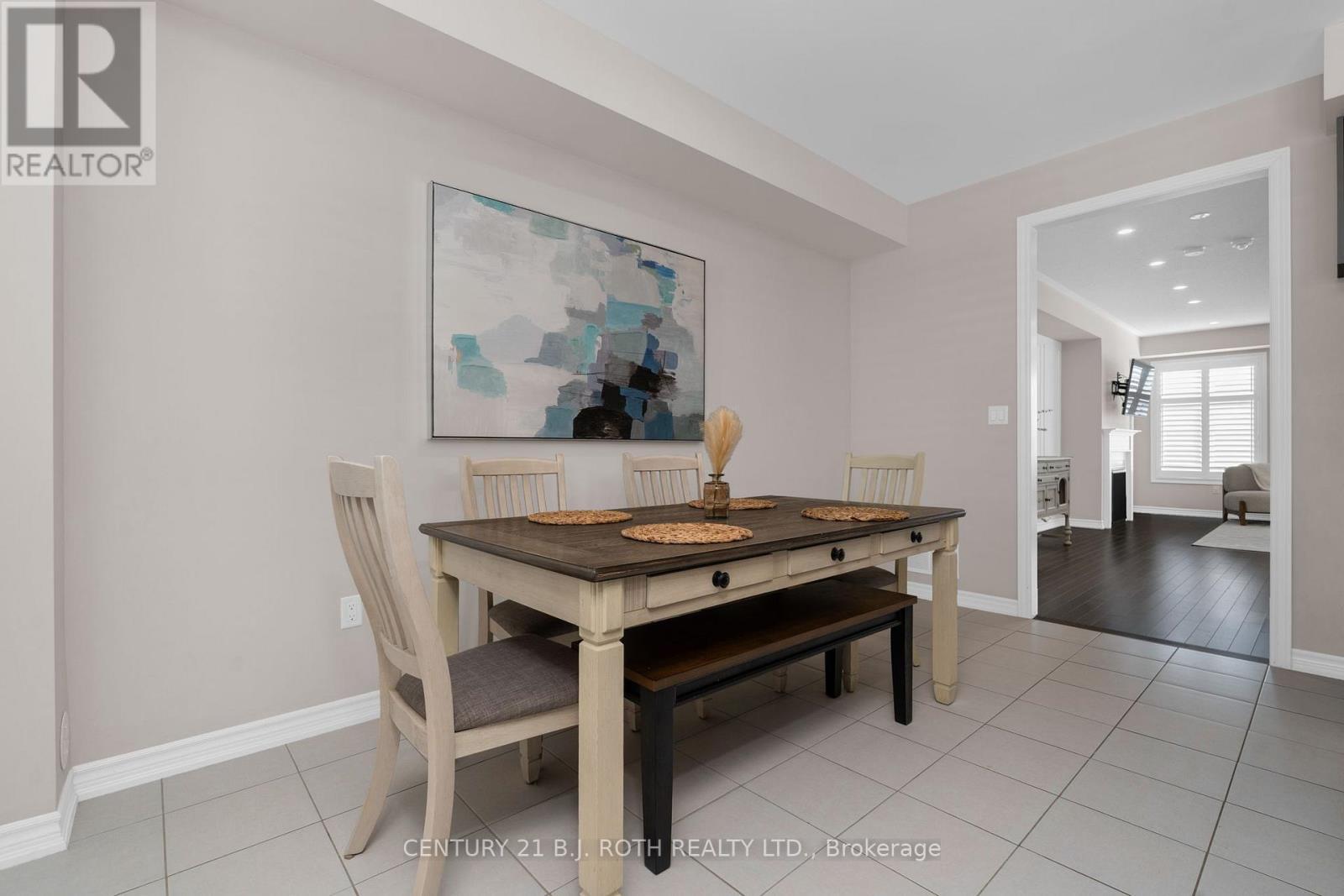 33 Westbury Way, Whitby, ON - Indoor Photo Showing Dining Room