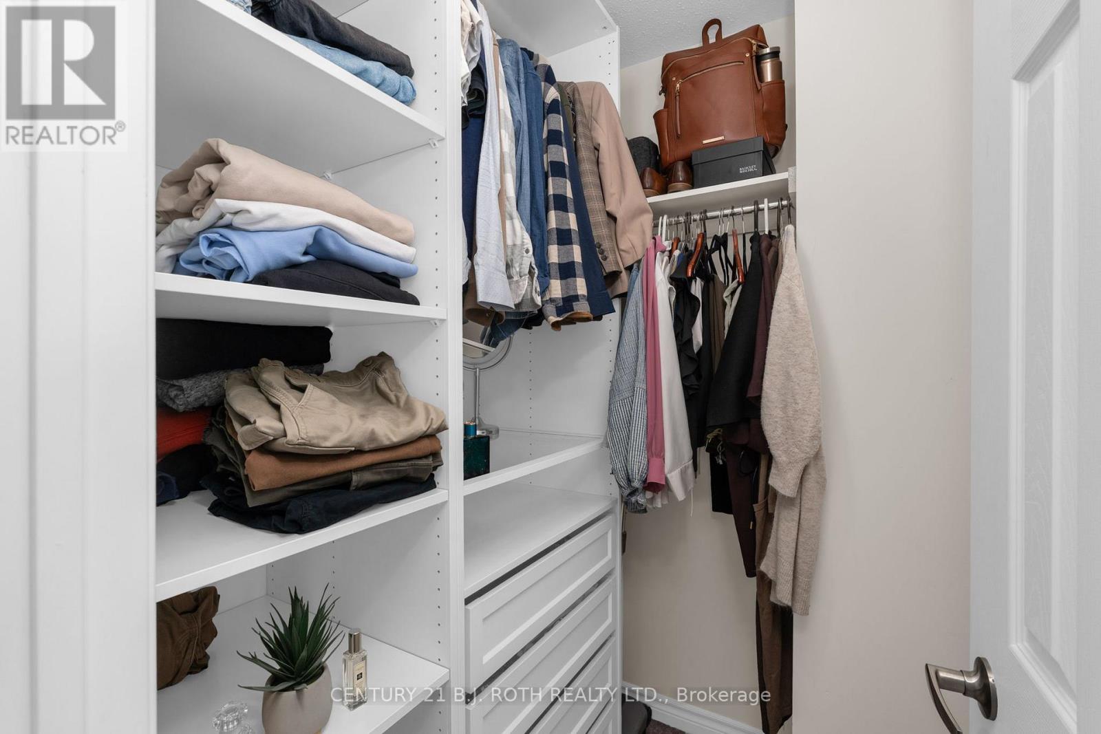 33 Westbury Way, Whitby, ON - Indoor With Storage