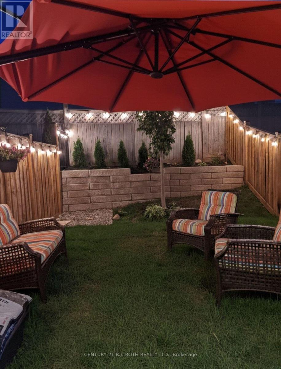 33 Westbury Way, Whitby, ON - Outdoor