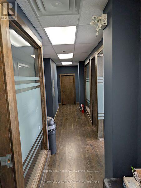 301 - 10376 Yonge Street, Richmond Hill, ON