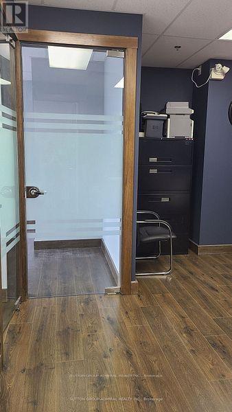 301 - 10376 Yonge Street, Richmond Hill, ON