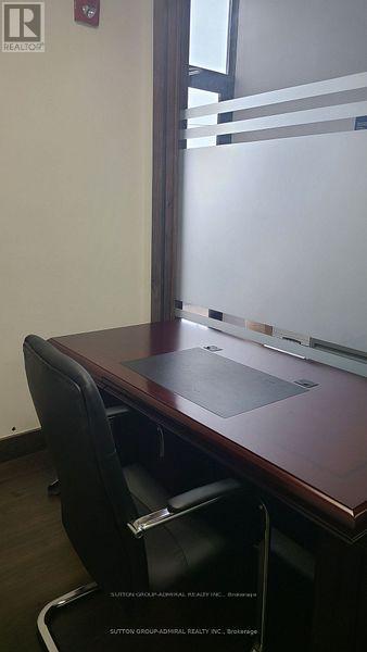 301 - 10376 Yonge Street, Richmond Hill, ON