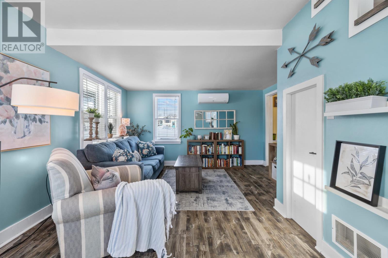 90 Moore Drive, Murray River, PE - Indoor Photo Showing Living Room