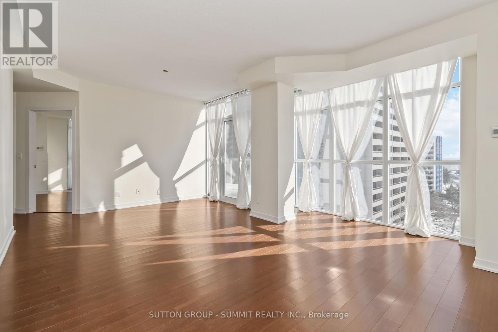 816 - 551 Maple Avenue, Burlington, ON - Indoor Photo Showing Other Room