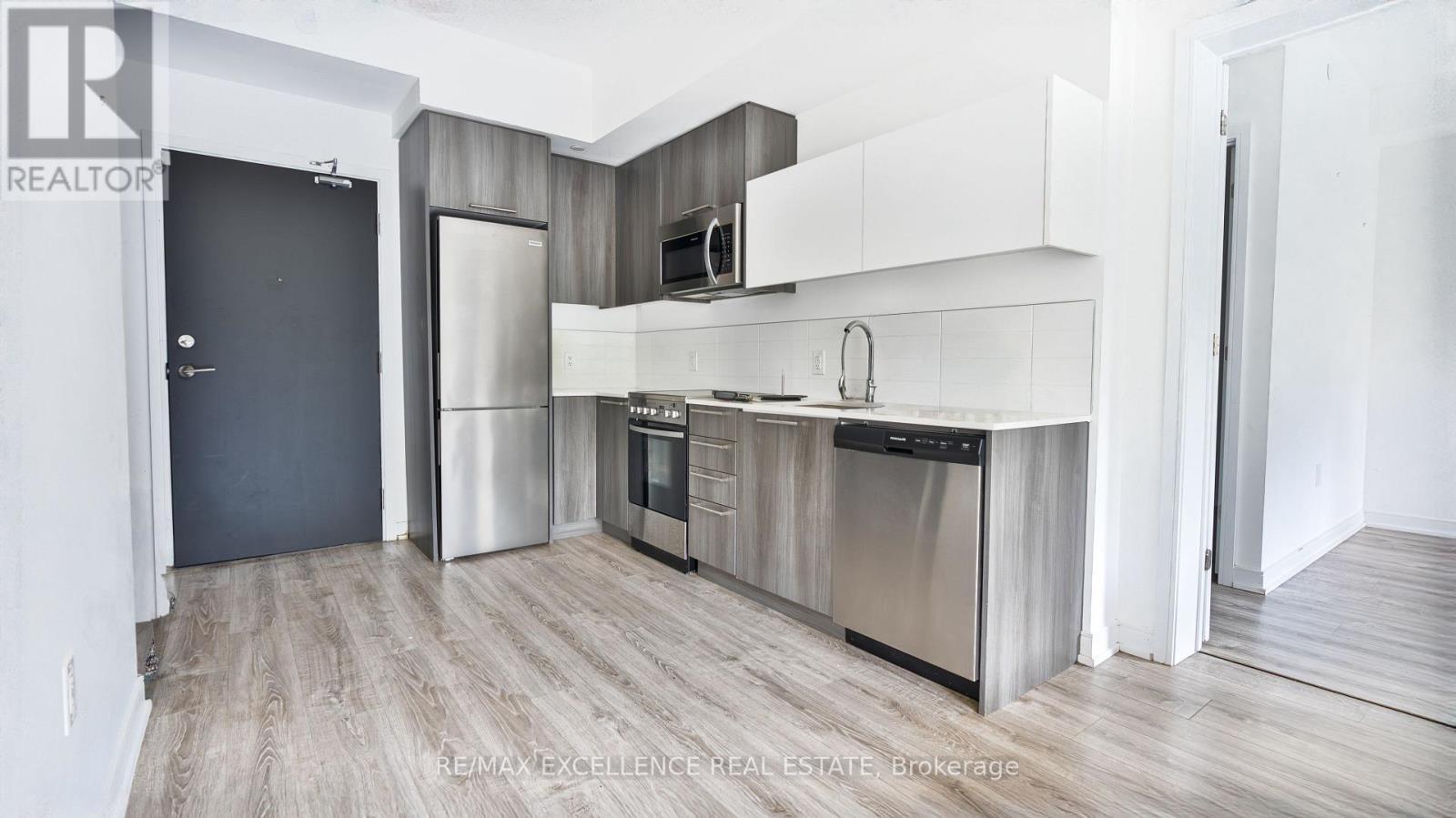 507 - 25 Neighbourhood Lane, Toronto, ON - Indoor Photo Showing Kitchen With Stainless Steel Kitchen