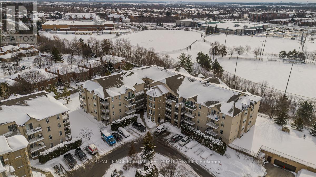 401 - 1450 Bishops Gate, Oakville, ON - Outdoor With View