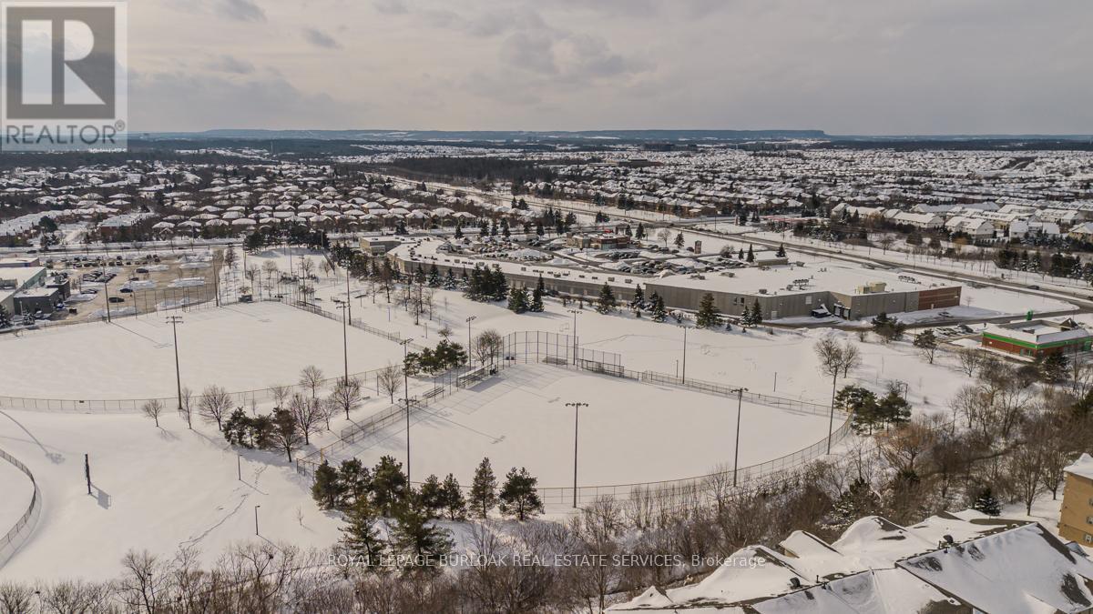 401 - 1450 Bishops Gate, Oakville, ON - Outdoor With View