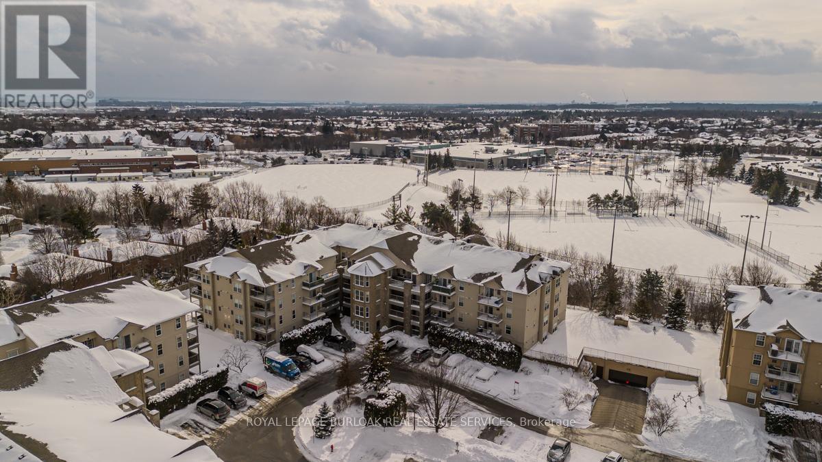 401 - 1450 Bishops Gate, Oakville, ON - Outdoor With View