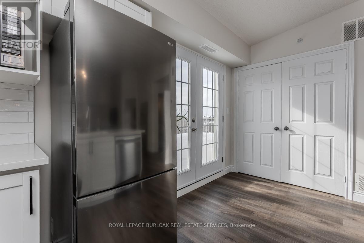 401 - 1450 Bishops Gate, Oakville, ON - Indoor Photo Showing Other Room