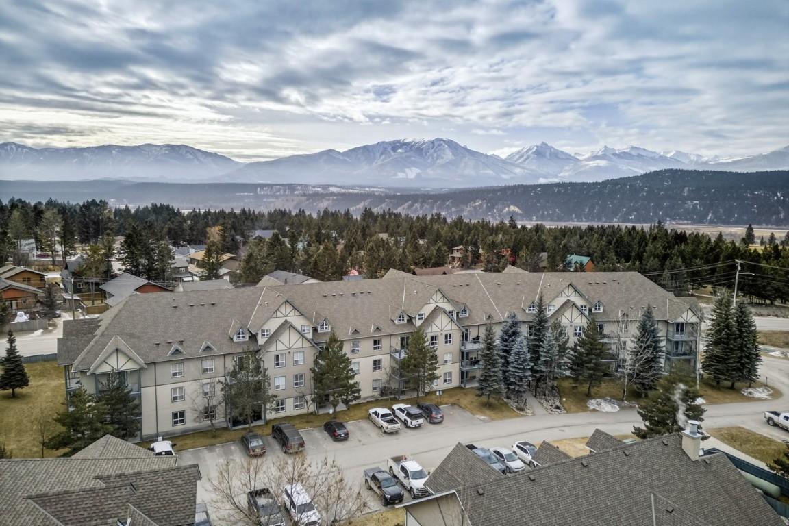 205-4767 Forsters Landing Road, Radium Hot Springs, BC - Outdoor With View