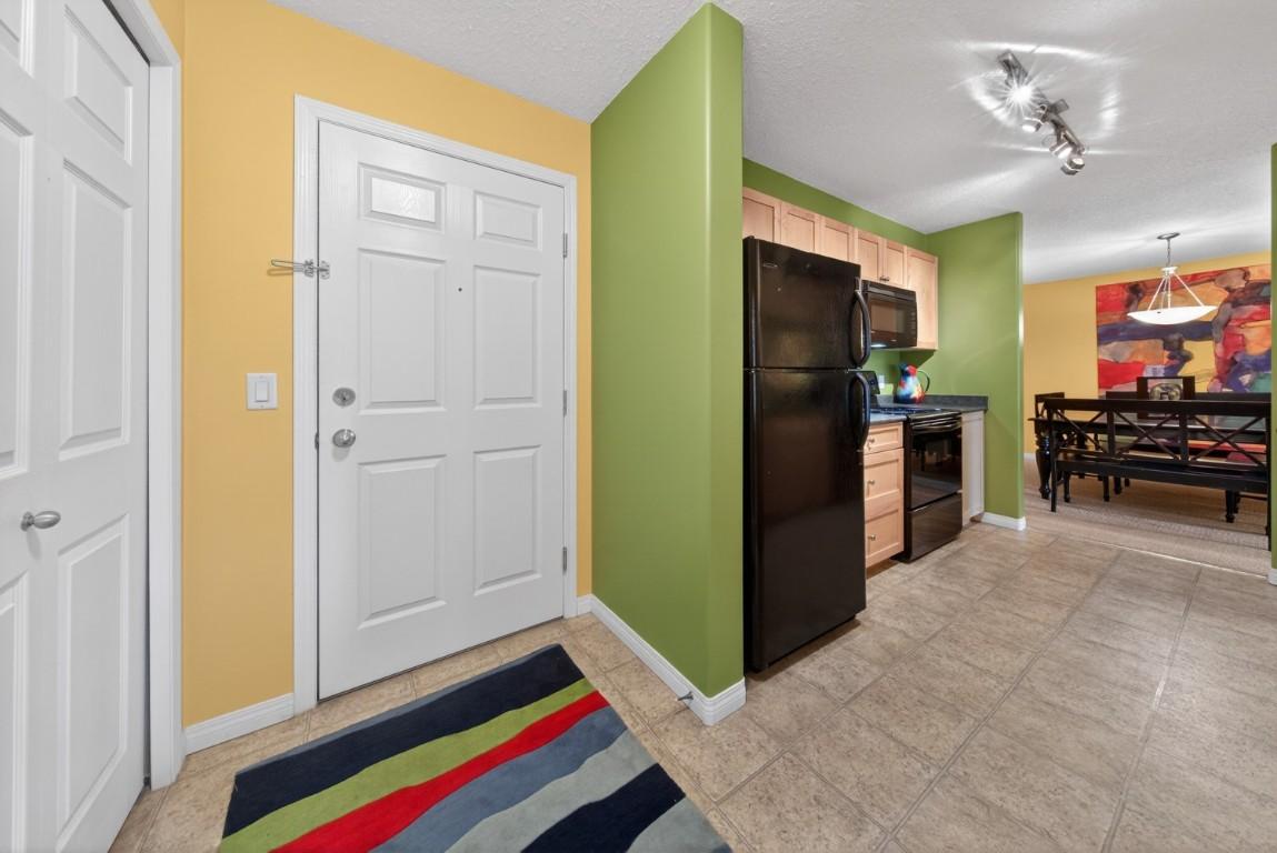 205-4767 Forsters Landing Road, Radium Hot Springs, BC - Indoor Photo Showing Other Room