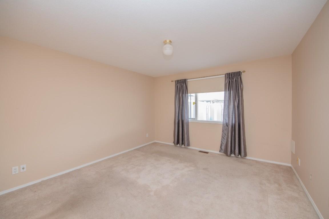 56-3900 27 Avenue, Vernon, BC - Indoor Photo Showing Other Room