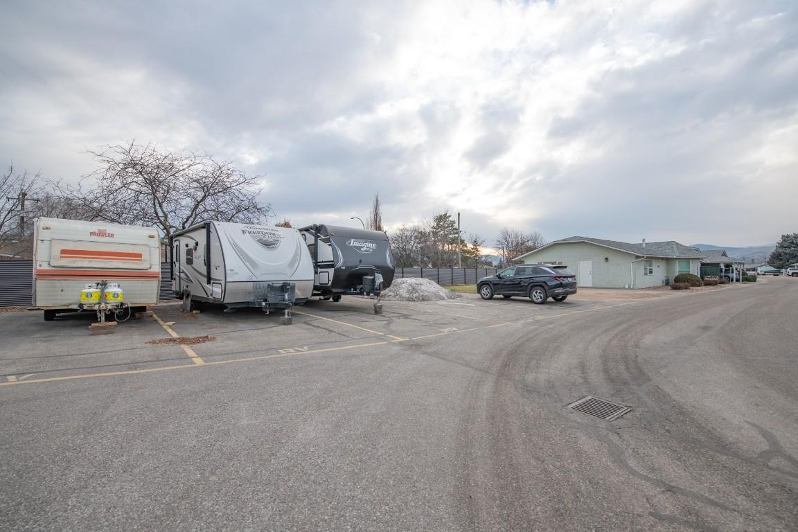 56-3900 27 Avenue, Vernon, BC - Outdoor