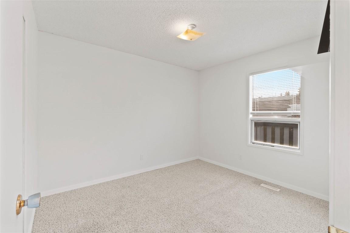 1736 Leighton Place, Kamloops, BC - Indoor Photo Showing Other Room