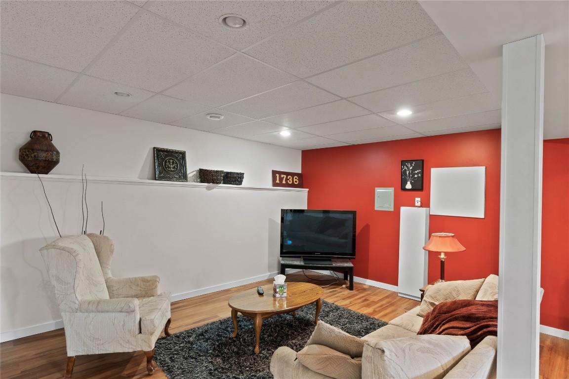 1736 Leighton Place, Kamloops, BC - Indoor Photo Showing Basement