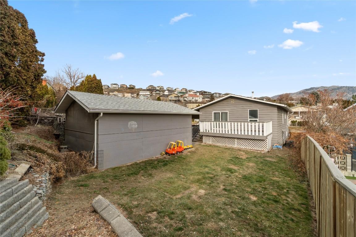 1736 Leighton Place, Kamloops, BC - Outdoor With Deck Patio Veranda
