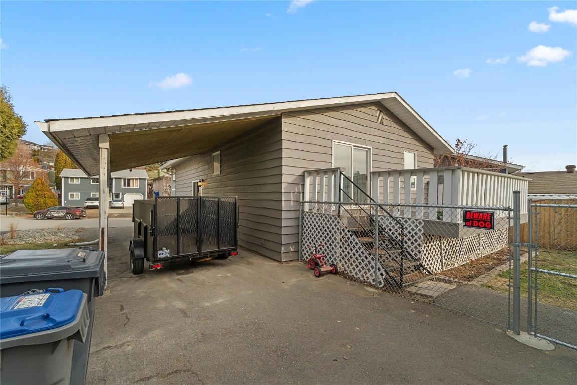 1736 Leighton Place, Kamloops, BC - Outdoor With Deck Patio Veranda