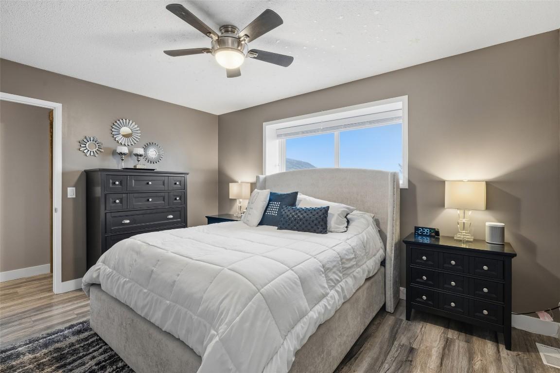 3324 Mcginnis Road, West Kelowna, BC - Indoor Photo Showing Bedroom