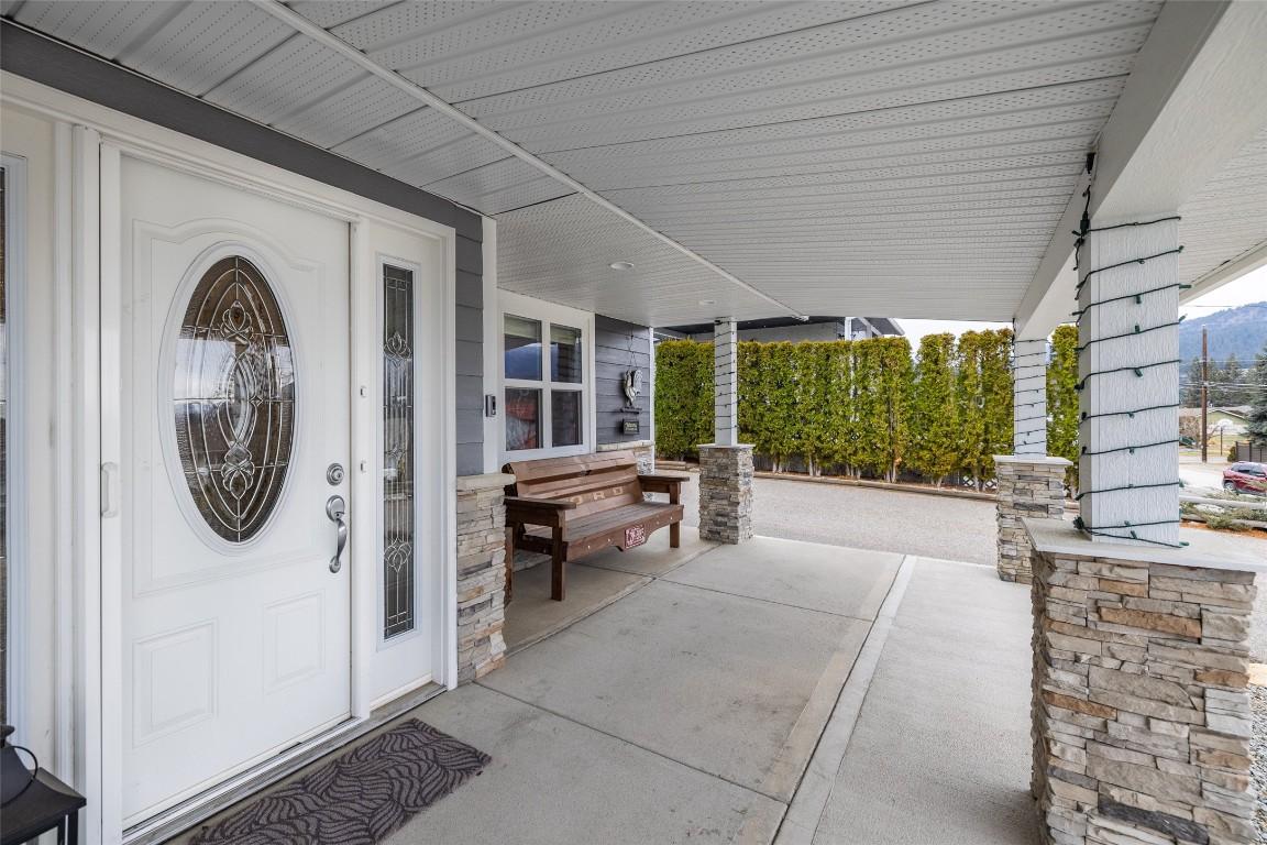 3324 Mcginnis Road, West Kelowna, BC - Outdoor With Exterior