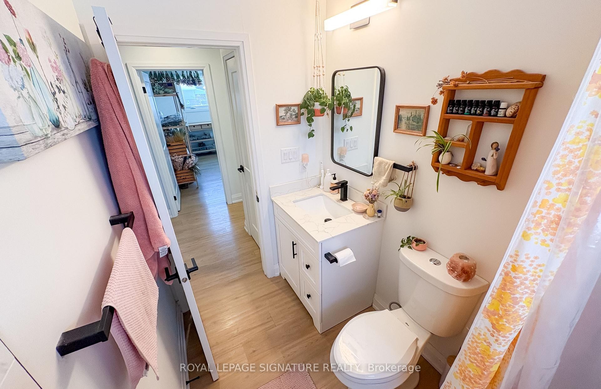 437 Upper Kenilworth Avenue, Hamilton, ON - Indoor Photo Showing Bathroom