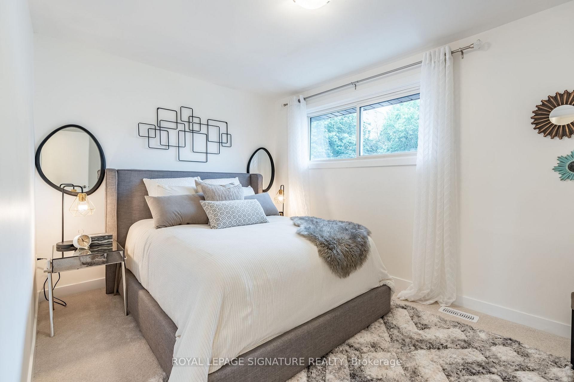 63 Woodman Drive N, Hamilton, ON - Indoor Photo Showing Bedroom