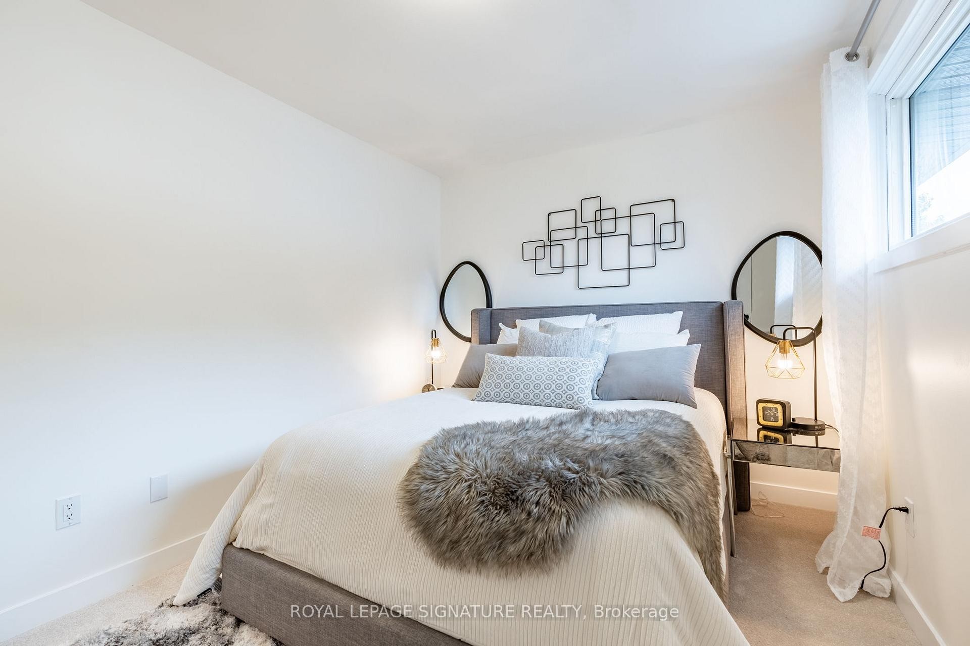 63 Woodman Drive N, Hamilton, ON - Indoor Photo Showing Bedroom