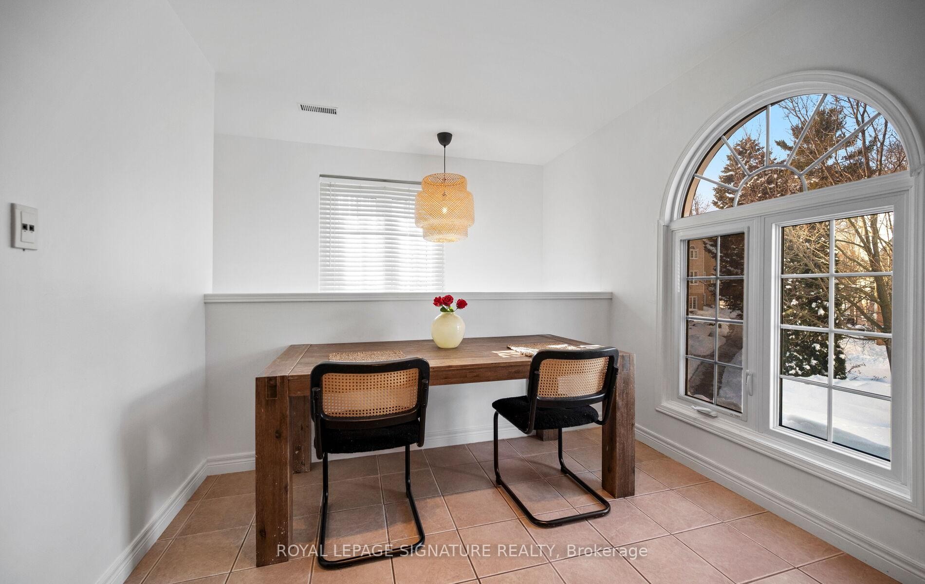 242-2110 Cleaver Avenue, Burlington, ON - Indoor