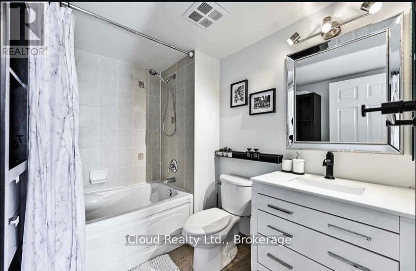 718 - 80 Harrison Garden Boulevard, Toronto, ON - Indoor Photo Showing Bathroom