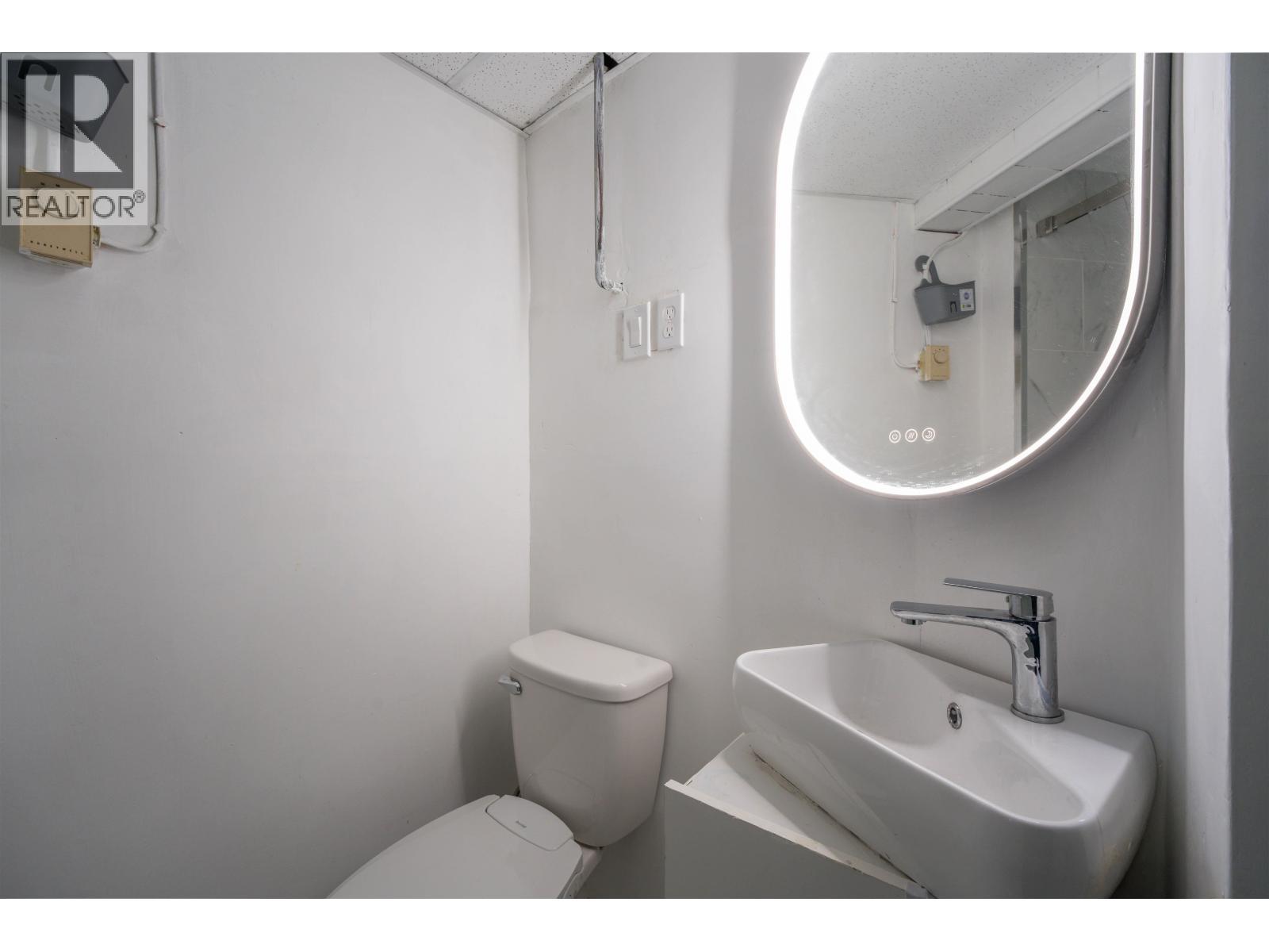 517 Beech Crescent, Prince George, BC - Indoor Photo Showing Bathroom