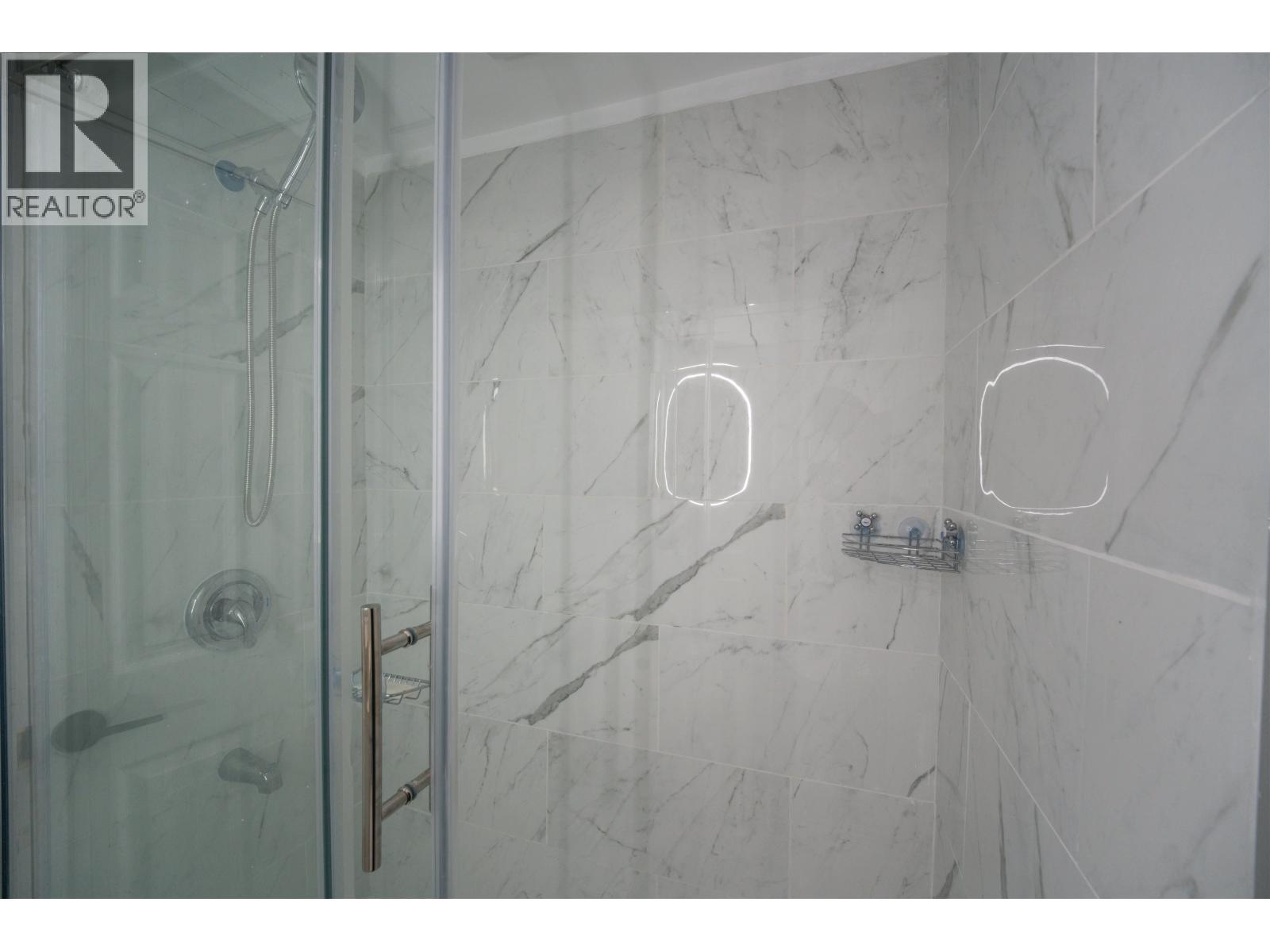 517 Beech Crescent, Prince George, BC - Indoor Photo Showing Bathroom