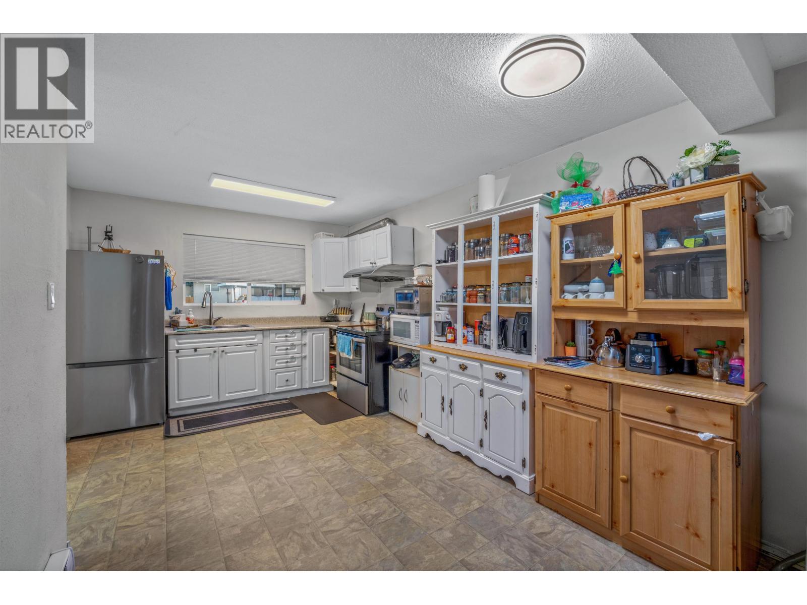517 Beech Crescent, Prince George, BC - Indoor Photo Showing Kitchen