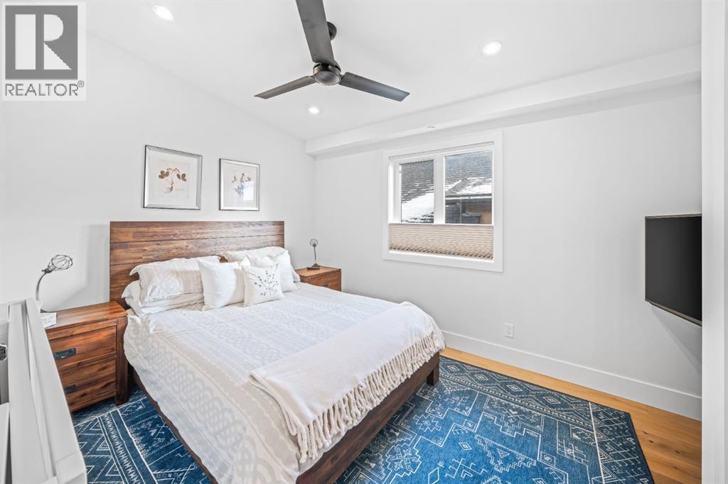 4, 810 3Rd Street, Canmore, AB - Indoor Photo Showing Bedroom