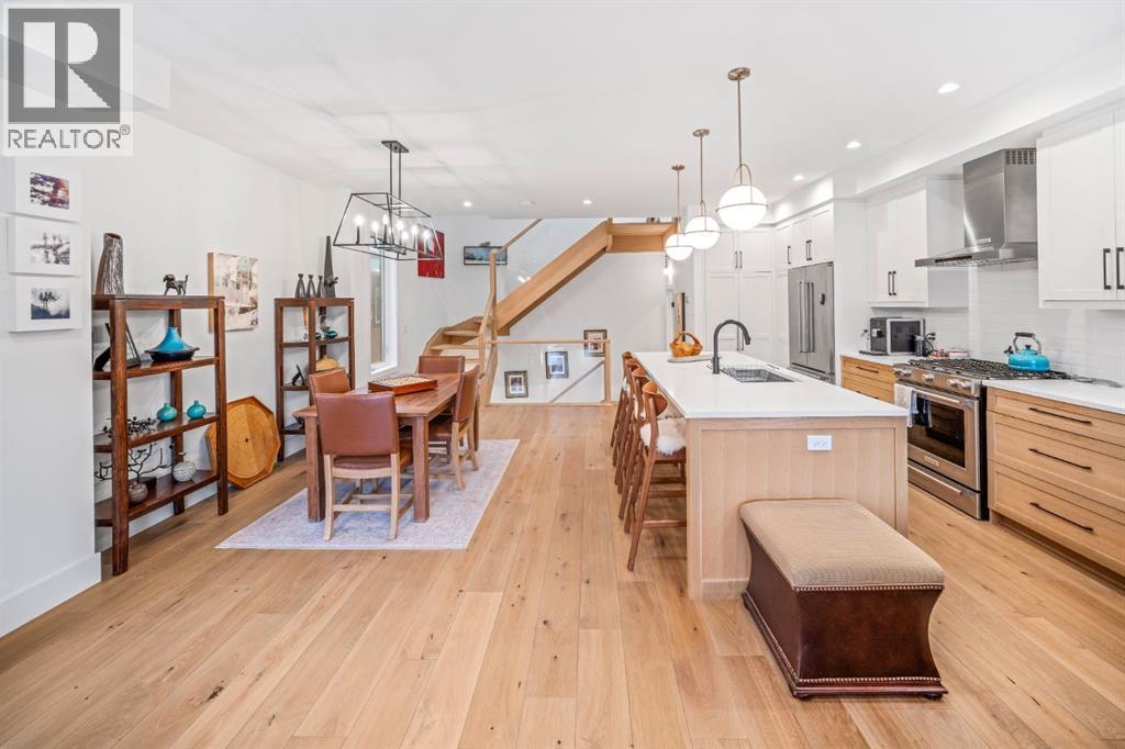 4, 810 3Rd Street, Canmore, AB - Indoor Photo Showing Kitchen With Upgraded Kitchen