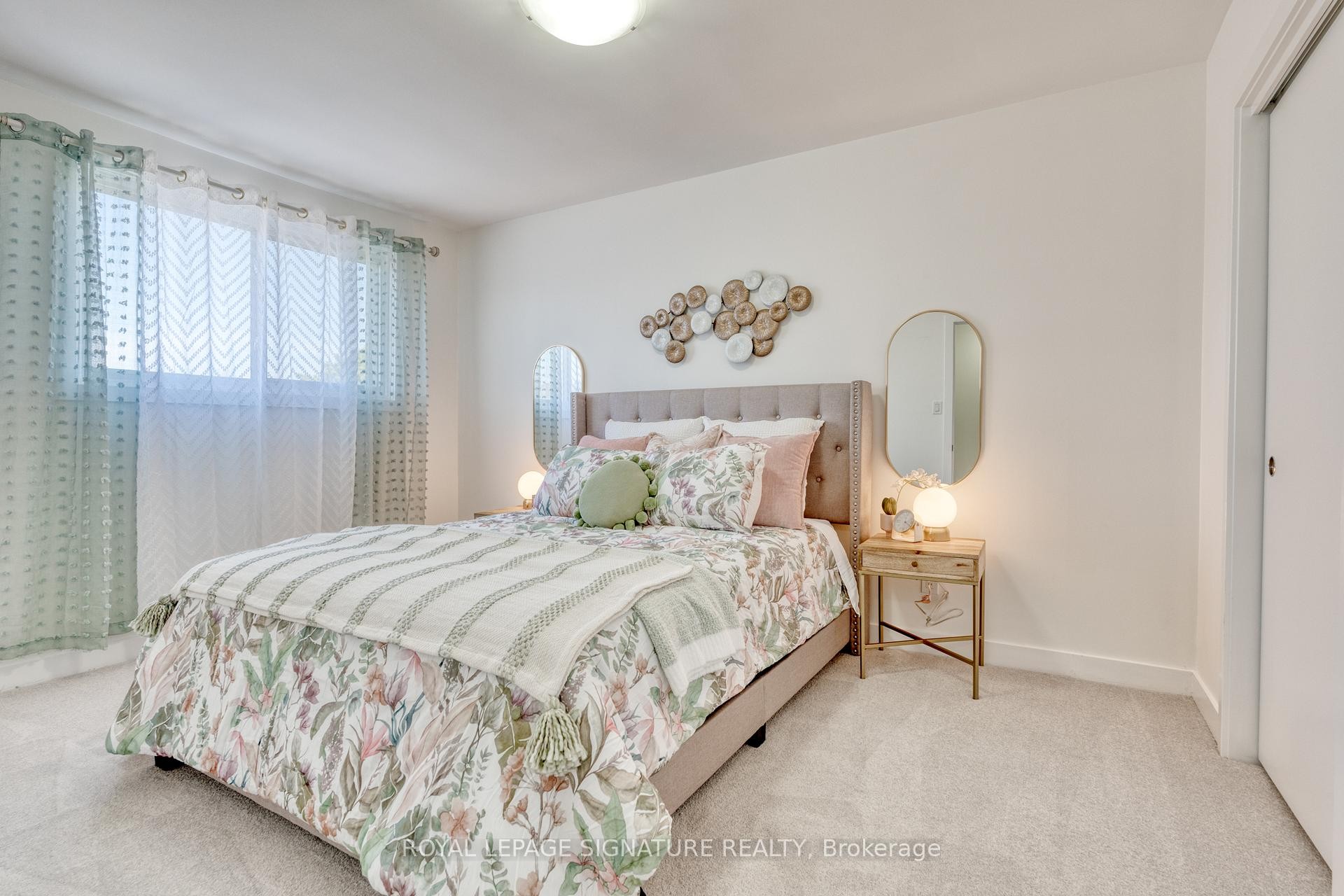 27-20 Anna Capri Drive, Hamilton, ON - Indoor Photo Showing Bedroom