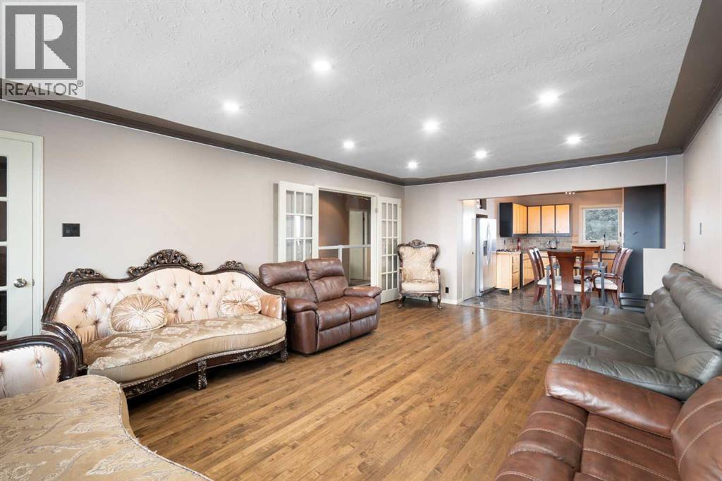 284226 Township Road 254, Rural Rocky View County, AB - Indoor