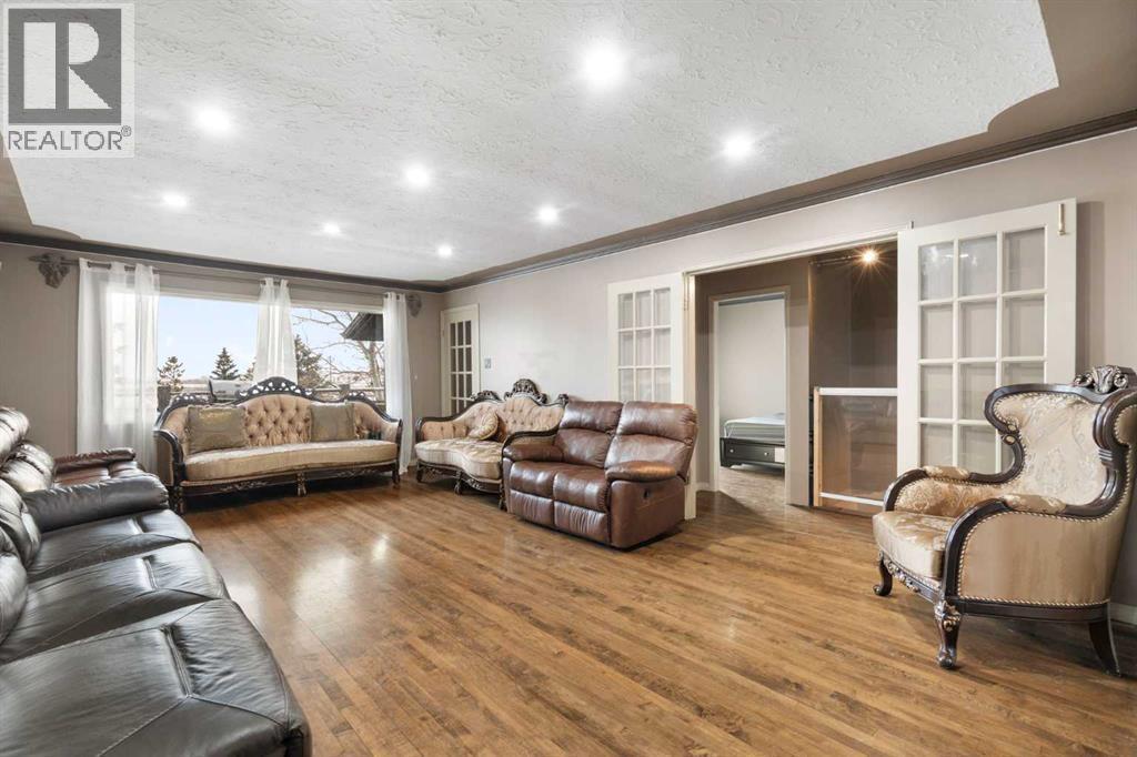 284226 Township Road 254, Rural Rocky View County, AB - Indoor