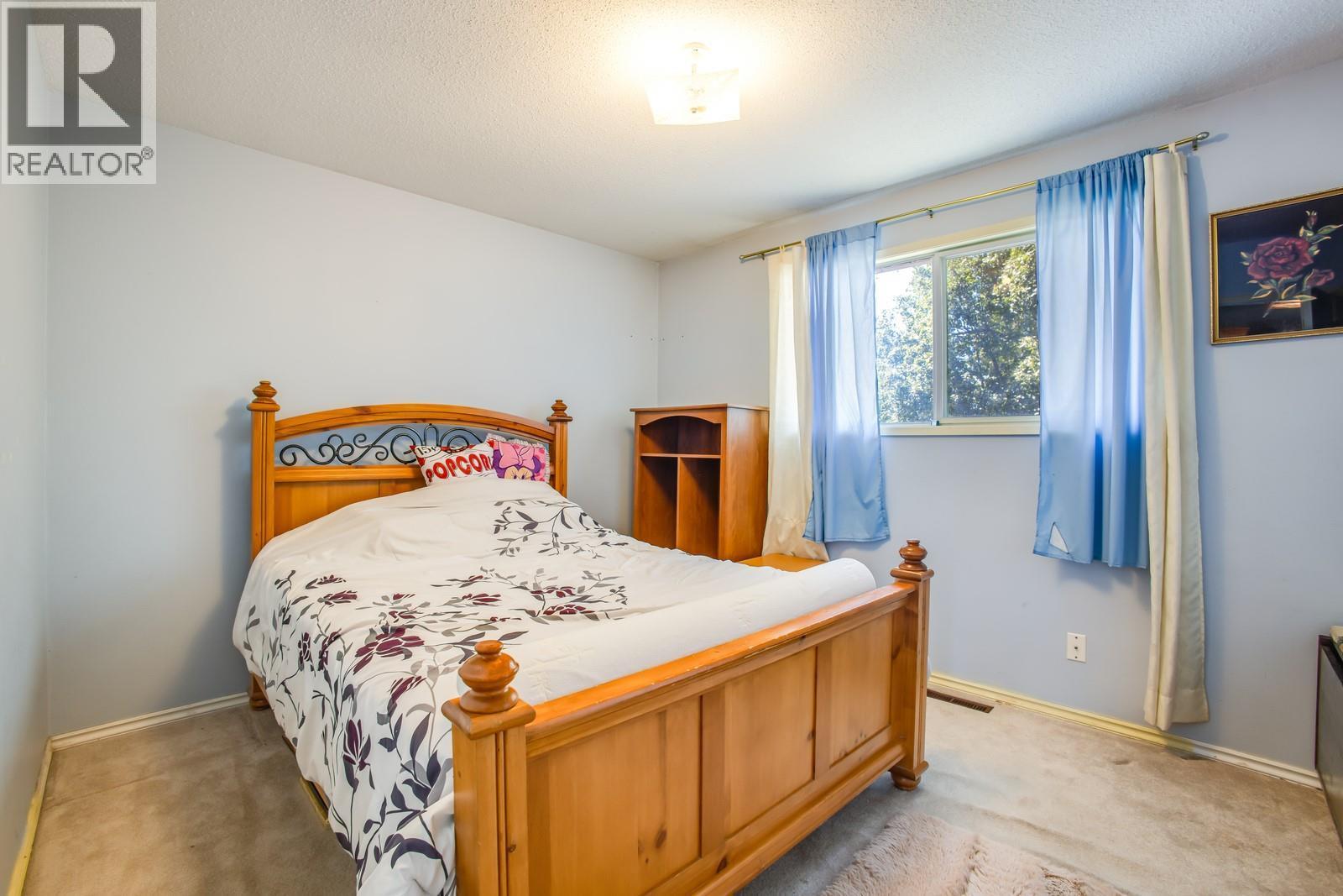 3088 Beverly Place, West Kelowna, BC - Indoor Photo Showing Bedroom