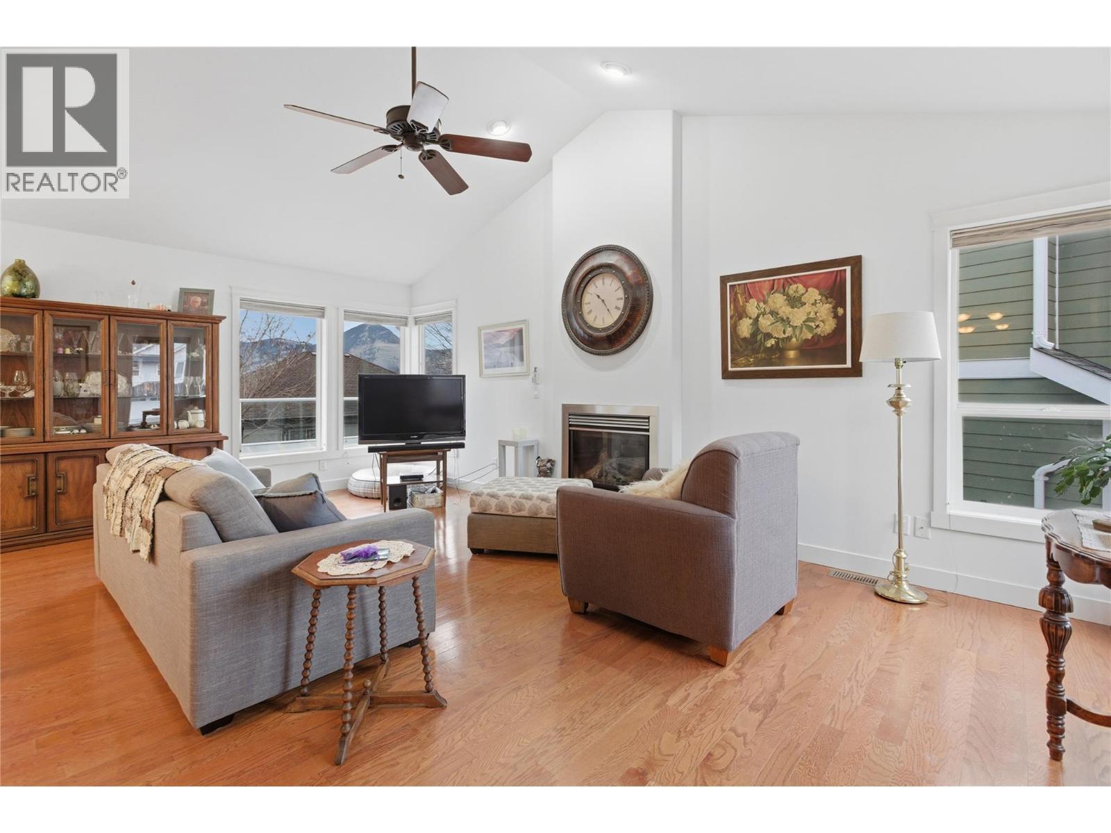 2150 Cantle Place, Kamloops, BC - Indoor Photo Showing Living Room With Fireplace