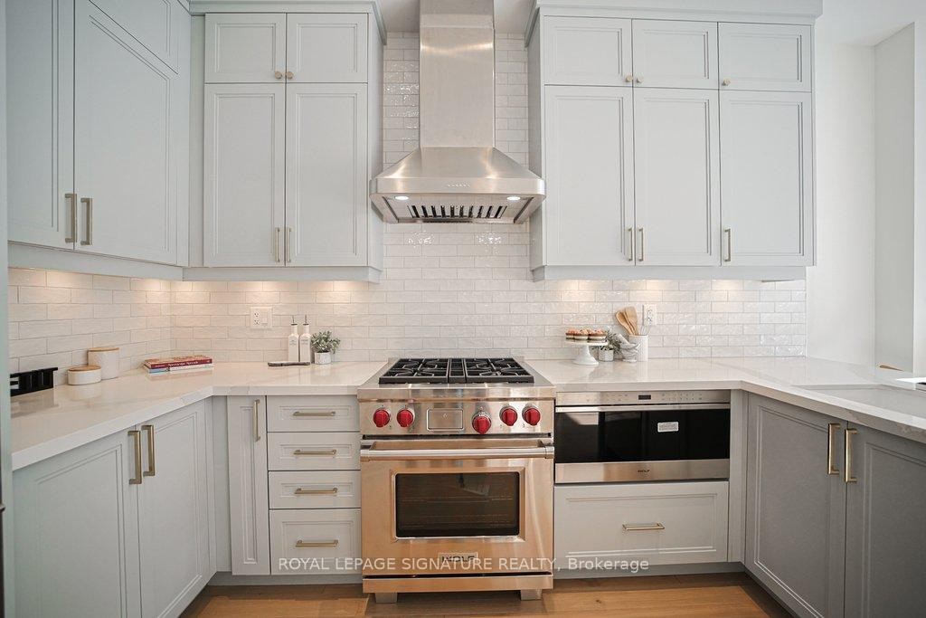 4163 Major Mackenzie Drive E, Markham, ON - Indoor Photo Showing Kitchen With Upgraded Kitchen