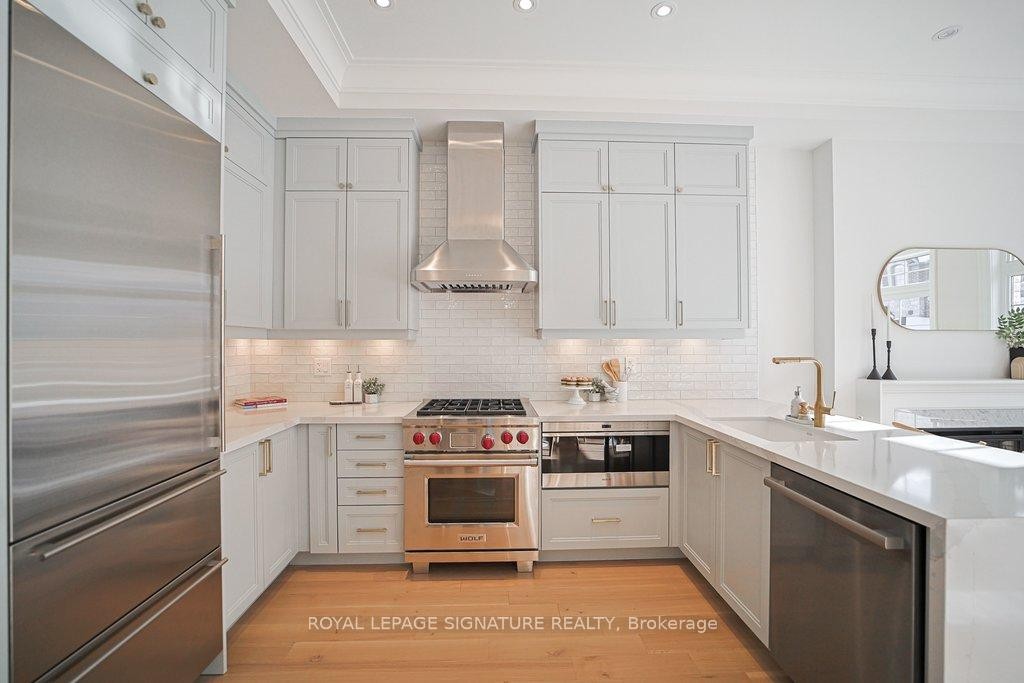 4163 Major Mackenzie Drive E, Markham, ON - Indoor Photo Showing Kitchen With Stainless Steel Kitchen With Upgraded Kitchen