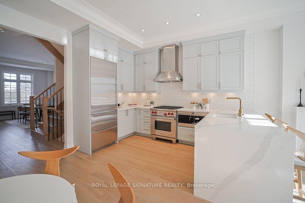 4163 Major Mackenzie Drive E, Markham, ON - Indoor Photo Showing Kitchen With Upgraded Kitchen
