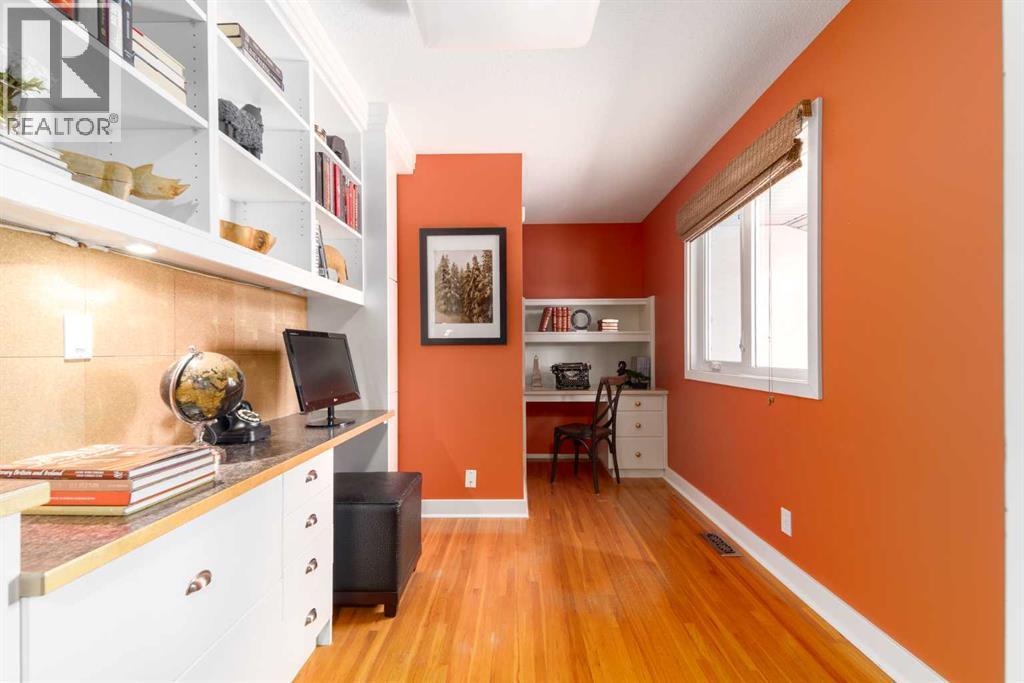 6701 Laird Court Sw, Calgary, AB - Indoor Photo Showing Other Room