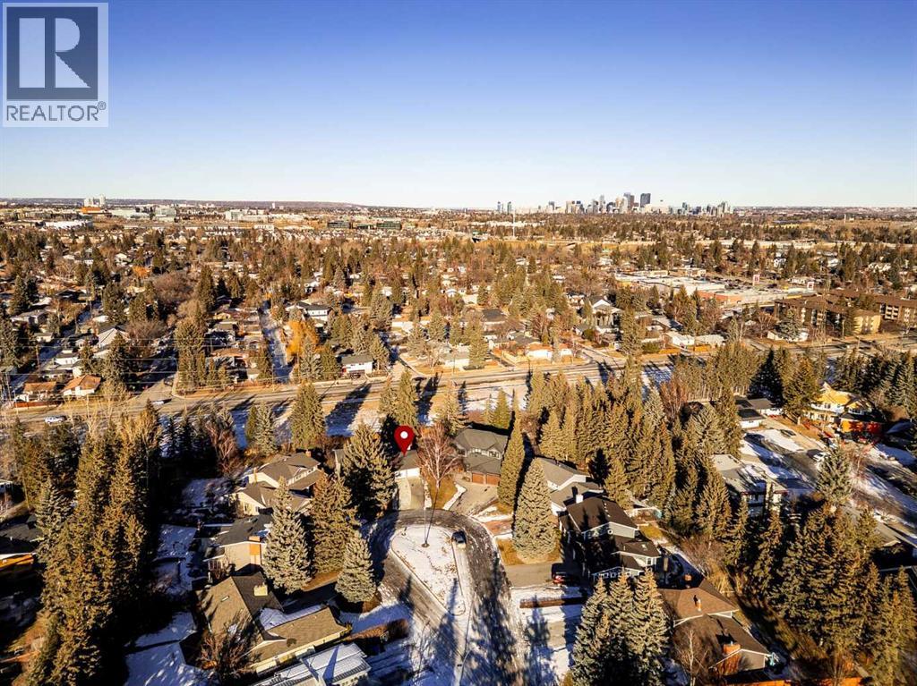 6701 Laird Court Sw, Calgary, AB - Outdoor With View