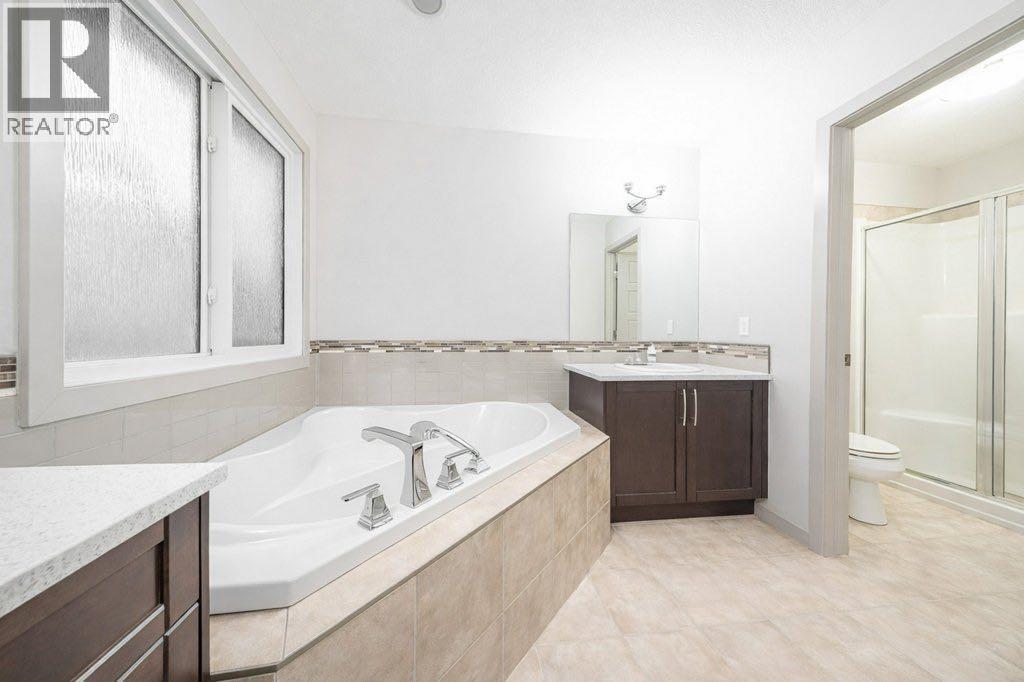 78 Caribou Crescent, Red Deer, AB - Indoor Photo Showing Bathroom