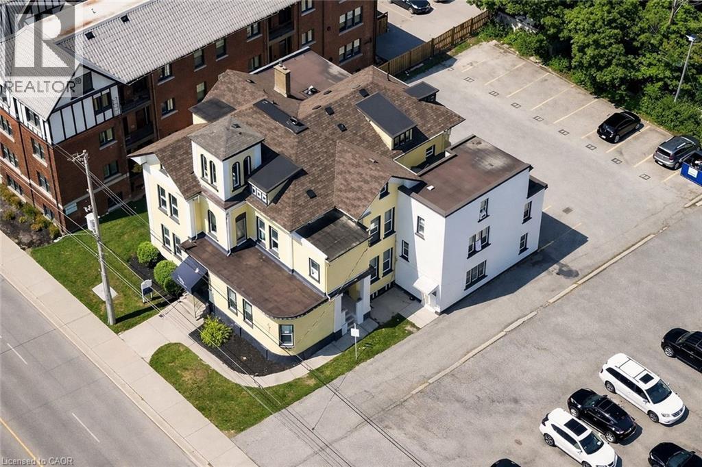 44 Weber Street W, Kitchener, ON - Outdoor