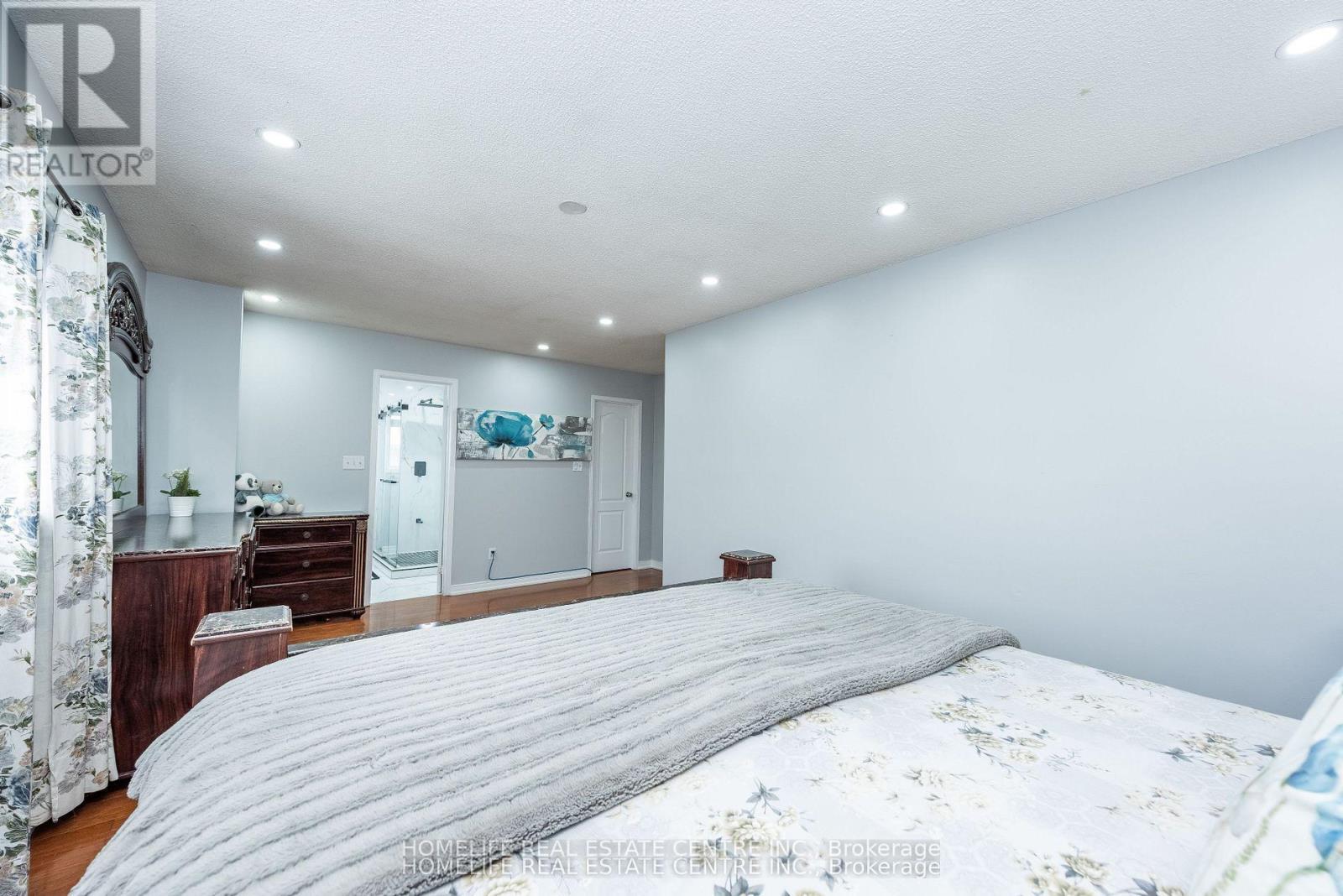 108 Fairhill Avenue, Brampton, ON - Indoor Photo Showing Bedroom
