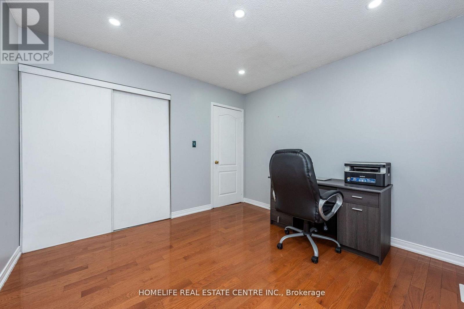 108 Fairhill Avenue, Brampton, ON - Indoor