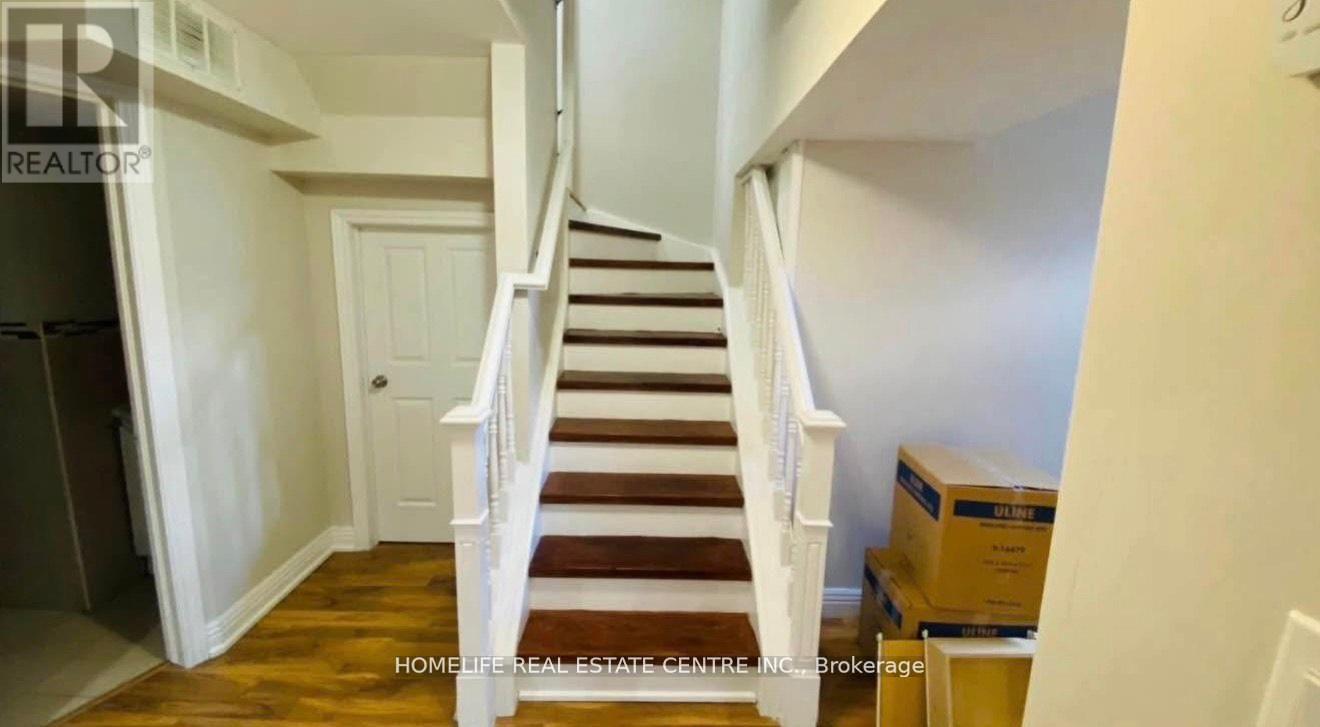 108 Fairhill Avenue, Brampton, ON - Indoor Photo Showing Other Room