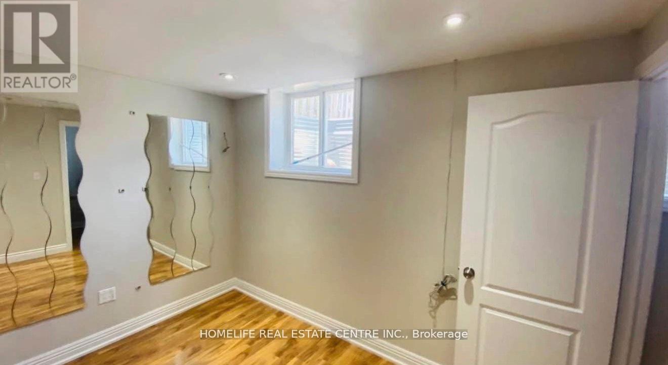 108 Fairhill Avenue, Brampton, ON - Indoor Photo Showing Other Room