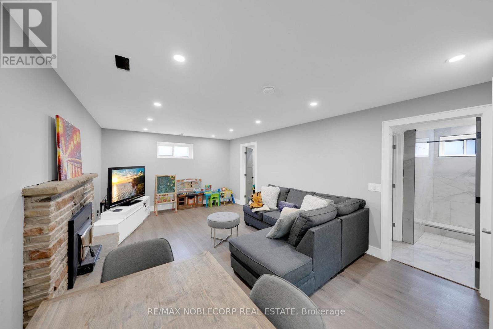 2515 Hensall Street, Mississauga, ON - Indoor With Fireplace